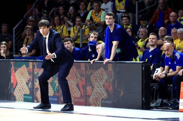 DEU, easyCredit BBL, ALBA vs Bamberg, 09 06 2026, Max Schmeling Halle, Berlin, DEU, easyCredit BBL, ALBA vs Bamberg, in the picture CHIEF TRAINER Pedro Calles ALBA Berlin , ALBA players bench nordphotoxGmbHx xEngler nph00076