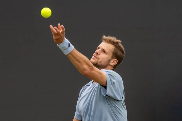 Yannick Hanfmann, Serve, Mattia Bellucci vs Yannick Hanfmann, Tennis, ATP Tournament, Boss Open, Center Court, Round of 16, 10 06 2026, Mattia Bellucci vs Yannick Hanfmann, Tennis, ATP Tournament, Boss Open, Center Court, Round of 16, 10 06 2026, Stuttgart Copyright: xEibner-Pressefoto EdwardxCheungx EP_ECG