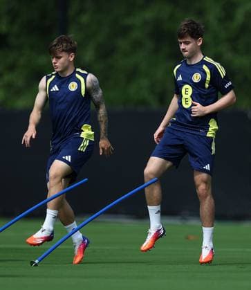 Findlay Curtis and Ben Gannon-Doak of Scotland Scotland Training Session and press conference, PK, Pressekonferenz 2026 FIFA World Cup, WM, Weltmeisterschaft, Fussball Football, Atrium Health Performance Park, Charlotte, USA - 10 Jun 2026Charlotte Atrium Health Performance Park United States of America EDITORIAL USE ONLY No use with unauthorised audio, video, data, fixture lists, club league logos or live services. Online in-match use limited to 120 images, no video emulation. No use in betting, games or single club league player publications. Copyright: xMichaelxZemanek Shutterstockx 16919987bg
