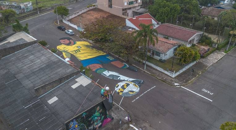 PAINEL NEYMAR JUNIOR COPA DO MUNDO ARTE An 850-meter mural depicting Brazil national soccer team player Neymar is seen on Joao Pessoa Street in the Patria neighborhood of Novo Hamburgo, Rio Grande do Sul state, Brazil, Wednesday, June 10, 2026. The artwork was conceived by Daniele Carvalho Batista, co-founder of Galeria 5 Galaxia, and painted by artists Rafael Jung, Nosg, Bart, Chimia, Joca and Jeferson during an event held on June 7. Photo: EVANDRO LEAL ENQUADRAR ESTADoO CONTEÃöDO Porto Alegre Rio Grande do Sul Brasil Copyright: xEVANDROxLEALx