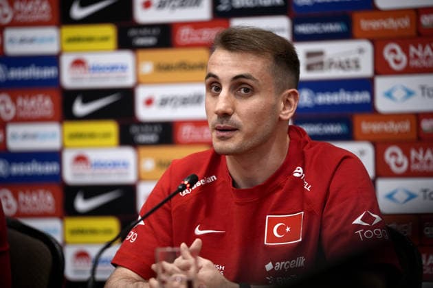 Fußball, FIFA WM 2026, Nationalteam Türkei, Pressekonferenz Turkish National Football Team players hold press conference, PK, Pressekonferenz in Arizona MESA, ARIZONA, UNITED STATES - JUNE 10: Orkun Kokcu (not seen) and Kerem Akturkoglu of the Turkish National Football Team attend a press conference at their team hotel ahead of their upcoming opening match against Australia in Group D of the 2026 FIFA World Cup, WM, Weltmeisterschaft, Fussball in Mesa, Arizona, United States, on June 10, 2026. Tayfun Coskun Anadolu Arizona United States. Editorial use only. Please get in touch for any other usage. Copyright: x2026xAnadoluxTayfunxCoskunx