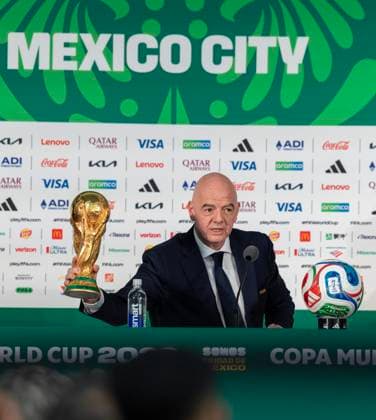 Fußball, FIFA WM 2026, Pressekonferenz in Mexiko-City mit Gianni Infantino #2 MEXICO CITY, MEXICO - JUNE 10: FIFA President Gianni Infantino speaks to the media during a FIFA World Cup, WM, Weltmeisterschaft, Fussball 2026 Opening press conference, PK, Pressekonferenz on June 10, 2026 in Mexico City, Mexico. Copyright: xVCGx 111647483433