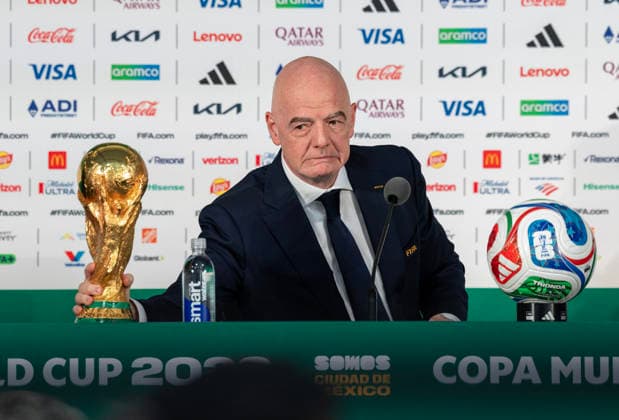 Fußball, FIFA WM 2026, Pressekonferenz in Mexiko-City mit Gianni Infantino #2 MEXICO CITY, MEXICO - JUNE 10: FIFA President Gianni Infantino speaks to the media during a FIFA World Cup, WM, Weltmeisterschaft, Fussball 2026 Opening press conference, PK, Pressekonferenz on June 10, 2026 in Mexico City, Mexico. Copyright: xVCGx 111647483434