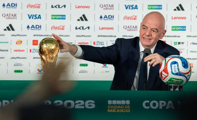 Fußball, FIFA WM 2026, Pressekonferenz in Mexiko-City mit Gianni Infantino #2 MEXICO CITY, MEXICO - JUNE 10: FIFA President Gianni Infantino speaks to the media during a FIFA World Cup, WM, Weltmeisterschaft, Fussball 2026 Opening press conference, PK, Pressekonferenz on June 10, 2026 in Mexico City, Mexico. Copyright: xVCGx 111647483431