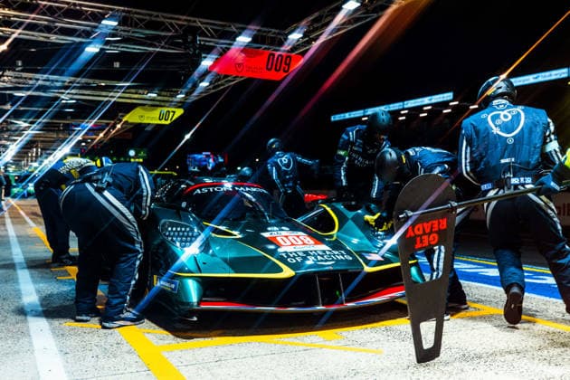 Motorsport, 24 Stunden von Le Mans, Training und Qualifikation #2 24 HEURES DU MANS 2026 - FREE PRACTICE AND QUALIFIYING SESSION 009 RIBERAS Alex (esp), SORENSEN Marco (dnk), DE ANGELIS Roman (can), Aston Martin THOR Team, Aston Martin Valkyrie 009, Hypercar, action during the Free Practice and Qualifying session of the 24 Hours of Le Mans 2026, 3rd round of the 2026 FIA World Endurance Championship, from June 10 to 11, 2026 on the Circuit des 24 Heures du Mans in Le Mans, France - Copyright: xAndreaxLorenzinax