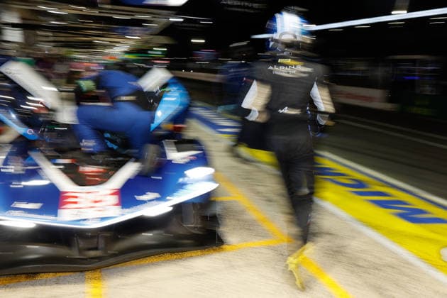Motorsport, 24 Stunden von Le Mans, Training und Qualifikation #2 24 HEURES DU MANS 2026 - FREE PRACTICE AND QUALIFIYING SESSION 35 FELIX DA COSTA Antonio (prt), MILESI Charles (fra), HABSBURG Ferdinand (aut), Alpine Endurance Team, Alpine A424 35, Hypercar, pitstop, arrêt aux stands, during the Free Practice and Qualifying session of the 24 Hours of Le Mans 2026, 3rd round of the 2026 FIA World Endurance Championship, from June 10 to 11, 2026 on the Circuit des 24 Heures du Mans in Le Mans, France - Le MansFrance Copyright: xFREDERICxLExFLOCxHx