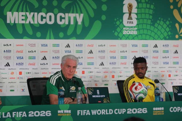 Fußball, FIFA WM 2026, Nationalteam Südafrika, Pressekonferenz Mexico v South Africa press conference, PK, Pressekonferenz - 2026 FIFA World Cup, WM, Weltmeisterschaft, Fussball South Africa National Football Team Head Coach Hugo Broos and forward Lyle Foster speak during a press conference ahead of the 2026 FIFA World Cup Group A match between Mexico and South Africa at the Azteca Stadium now known as Mexico City Stadium. on June 10, 2026 in Mexico City, Mexico. (Photo by Ian Robles Eyepix Group) Copyright: xIanxRobles xEyepixxGroupx EL_10062026_186319JPEG