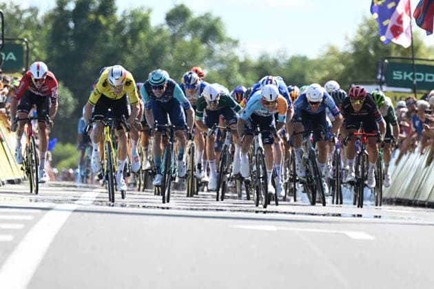 11-06-2026 Tour Auvergne - Rhone Alpes; Tappa 05 Saint Chamond - Parc Des Oiseaux; 2026, Visma - Lease A Bike; 2026, Nsn; 2026, Tudor; 2026, Bahrain Victorious; 2026, Alpecin - Premier Tech; Van Aert, Wout; Hofstetter, Hugo; Trentin, Matteo; Bauhaus, Phil; Uhlig, Henri; Parc Des Oiseaux;