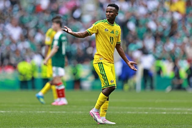 June 11, 2026, Mexico City, Mexico City, Mexico: Themba Zwane of South Africa gestures after receiving a red card during the match between Mexico and South Africa for the 1st round of the group A of the FIFA World Cup, WM, Weltmeisterschaft, Fussball 2026, at Mexico City Stadium, in Mexico City, Mexico on June 11, 2026. World Cup 2026: Mexico 2:0 South Africa - ZUMAh208 20260611_zsp_h208_030 Copyright: xHeulerxAndreyx