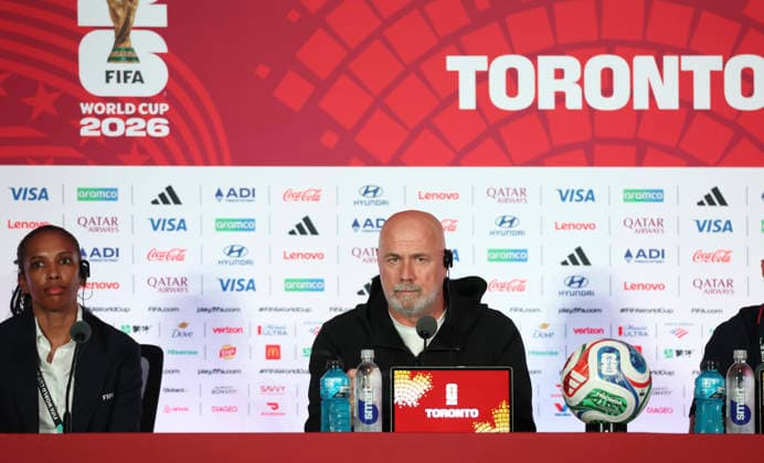 (260612) -- TORONTO, June 12, 2026 -- Sergej Barbarez (C), head coach of Bosnia and Herzegovina attends a press conference, PK, Pressekonferenz ahead of the group stage match between Canada and Bosnia and Herzegovina at the FIFA World Cup, WM, Weltmeisterschaft, Fussball 2026 in Toronto, Canada, June 11, 2026. (Photo by Xinhua) (SP)CANADA-TORONTO-FOOTBALL-FIFA WORLD CUP-PRESS CONFERENCE-CAN VS BIH ZouxZheng