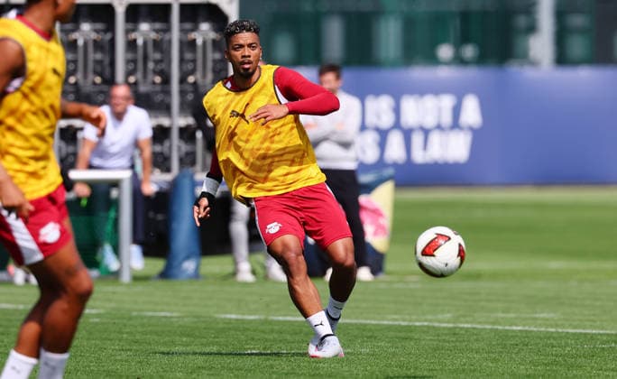 RB Leipzig Training, Bundesliga, Leipzig, August 25, 2026, Cottaweg Training Center, Bundesliga Soccer, RB LEIPZIG Training, Preseason for the 2026–27 Season, Pictured: Benjamin Henrichs 39, RB Leipzig, Picture Point