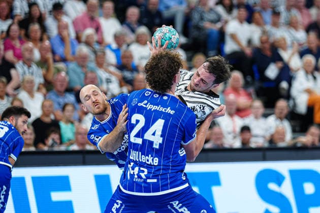Christian O Sullivan, TBV Lemgo Lippe, 09; Joel Willecke, TBV Lemgo Lippe, 24; Veron Nacinovic, THW Kiel, 93 GER; THW Kiel vs. TBV Lemgo Lippe, Handball, 1st Bundesliga, Matchday 1, 2026–2027 Season, August 27, 2026 GER, THW Kiel vs. TBV Lemgo Lippe, Handball, 1st Bundesliga, Matchday 1, 2026–2027 Season, August 27, 2026, Kiel Copyright: xEibner-Pressefoto MarcelxvonxFehrnx EP_MFN