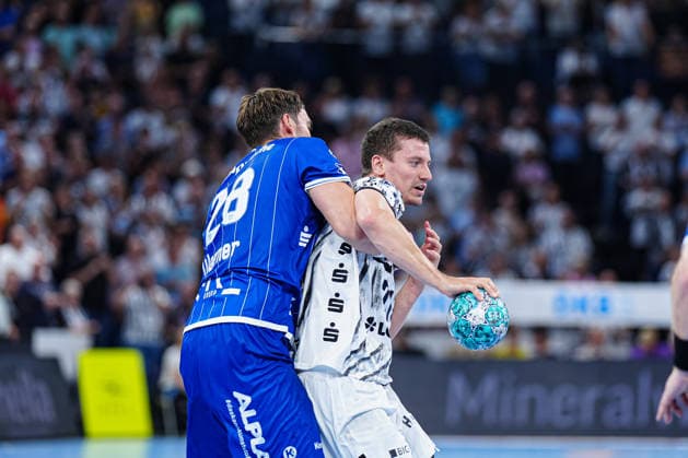 Hendrik Wagner, TBV Lemgo Lippe, 28; Elias Ellefsen, Skipagotu, THW Kiel, 71 GER; THW Kiel vs. TBV Lemgo Lippe, Handball, 1st Bundesliga, Matchday 1, 2026–2027 Season, August 27, 2026 GER, THW Kiel vs. TBV Lemgo Lippe, Handball, 1st Bundesliga, Matchday 1, 2026–2027 Season, August 27, 2026 Kiel Copyright: xEibner-Pressefoto MarcelxvonxFehrnx EP_MFN