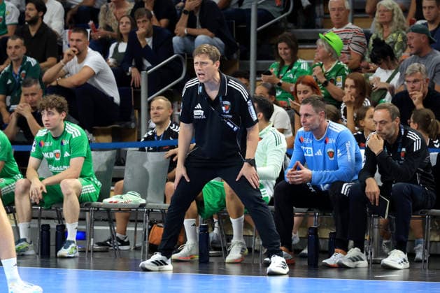 August 27, 2026, GER Germany, Handball, 1st Bundesliga, August 27, 2026, 2026–2027 Season, Berlin, Fuechse Berlin vs. Melsungen, Head Coach Nicolej Krickau (Fuechse Berlin), Fuechse Berlin bench, Max Schmeling Hall, Berlin, Germany Copyright: xNordphotox xEnglerx