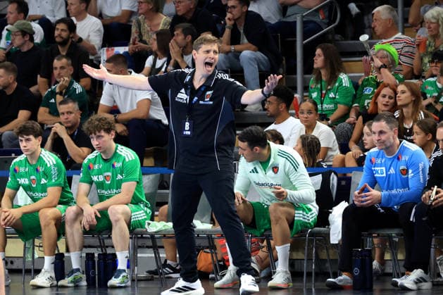August 27, 2026, GER Germany, Handball, 1st Bundesliga, August 27, 2026, 2026–2027 season, Berlin, Fuechse Berlin vs. Melsungen Head Coach Nicolej Krickau, Fuechse Berlin, Fuechse Berlin bench, Max Schmeling Halle, Berlin, Germany Copyright: xNordphotox xEnglerx