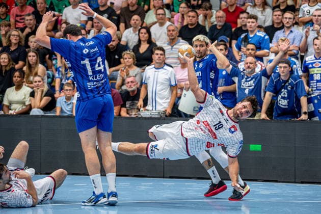 2 HBL TV Hüttenberg vs. TV Großwallstadt, August 28, 2026 Vit Reichl (TV Hüttenberg), 19 , Dmytro Redkyn (TV Großwallstadt), 19 , Hendrik Schreiber (TV Hüttenberg), 51 , Jannek Klein, TV Großwallstadt, 14, 2nd Division HBL: TV Hüttenberg vs. TV Großwallstadt, Hüttenberg, August 26, 2028 Copyright: xBEAUTIFULxSPORTS Roeczeyx