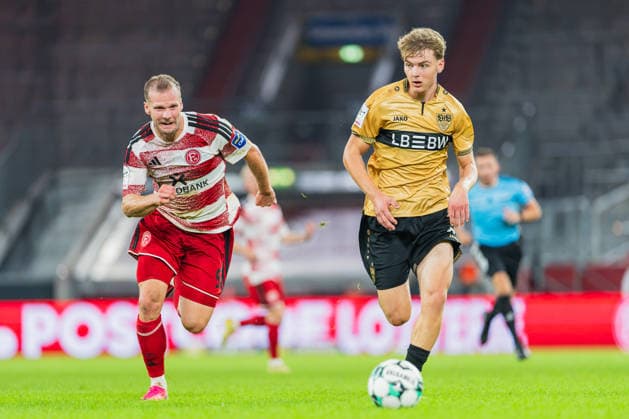 Eric Hottmann of Fortuna Düsseldorf, No. 09, tries to win the ball from Yanik Spalt of VFB Stuttgart II, No. 08; tackle between Fortuna Düsseldorf and VFB Stuttgart II; soccer; 3. Liga; Matchday 03, 2026–27 season, August 28, 2026, DFL regulations prohibit any use of photographs as image sequences and or quasi-video. Fortuna Düsseldorf vs. VFB Stuttgart II, soccer, 3rd Division, Matchday 3, 2026–27 season, August 28, 2026, Düsseldorf Copyright: xEibner-Pressefoto LukasxBaldygax EP_LBA