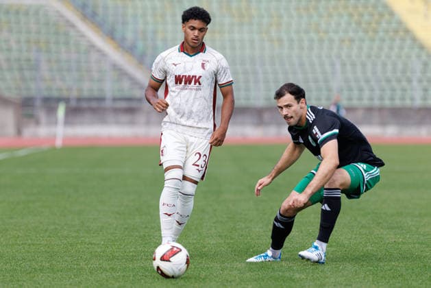 Faik Sakar, 23, FC Augsburg II, during the match between FC Augsburg II and SC Eltersdorf, soccer, men s, Bavarian Regional League, 2026–2027, Matchday 6 on August 29, 2026, in Augsburg, Rosenaustadion, Bavaria, Germany