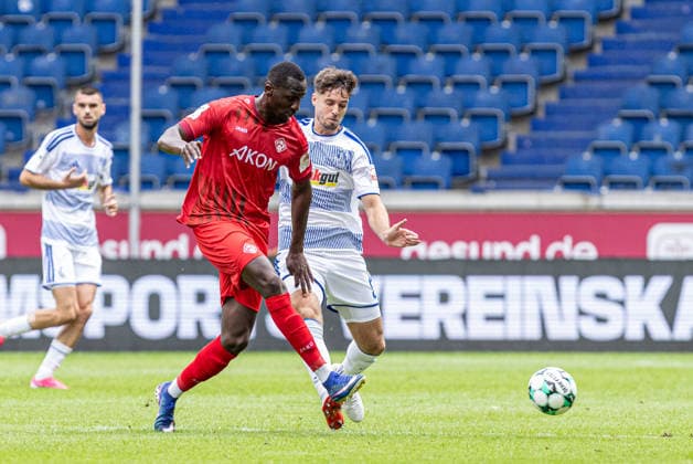 3rd League, Matchday 3: MSV Duisburg vs. FC Würzburger Kickers, August 29, 2026, Tarsis Bonga, FC Würzburger Kickers; 30, 3rd League, Matchday 3: MSV Duisburg vs. FC Würzburger Kickers, Schauinsland Reisen Arena, Duisburg, August 29, 2026 DFB regulations prohibit any use of photographs as image sequences and or quasi-video Copyright: xBEAUTIFULxSPORTS Buriakovx