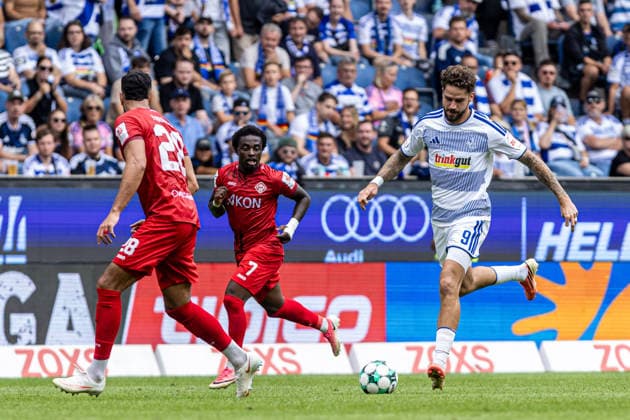 3rd Division, Matchday 3: MSV Duisburg vs. FC Würzburger Kickers, August 29, 2026, Lex Tyger Lobinger, MSV Duisburg, 9th 3rd Division, Matchday 3: MSV Duisburg vs. FC Würzburger Kickers, Schauinsland Reisen Arena, Duisburg, August 29, 2026 DFB regulations prohibit any use of photographs as image sequences and or quasi-video Copyright: xBEAUTIFULxSPORTS Buriakovx