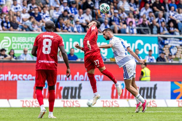 3rd Division, Matchday 3: MSV Duisburg vs. FC Würzburger Kickers, August 29, 2026; Ivan Franjic, FC Würzburger Kickers, 37, Rasim Bulic, MSV Duisburg, 6 3rd League, Matchday 3: MSV Duisburg vs. FC Würzburger Kickers, Schauinsland Reisen Arena, Duisburg, August 29, 2026. DFB regulations prohibit any use of photographs as image sequences and or quasi-video Copyright: xBEAUTIFULxSPORTS Buriakovx