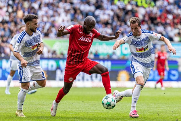 3rd Division, Matchday 3: MSV Duisburg vs. FC Würzburger Kickers, August 29, 2026; Dominic Schmidt, FC Würzburger Kickers, 8, Christian Viet, MSV Duisburg, 10, 3rd Division, Matchday 3: MSV Duisburg vs. FC Würzburger Kickers, Schauinsland Reisen Arena, Duisburg, August 29, 2026. DFB regulations prohibit any use of photographs as image sequences and or quasi-video. Copyright: xBEAUTIFULxSPORTS Buriakovx