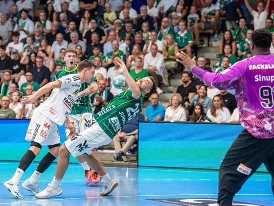 Ludvig Jurmala Astroem of Frisch Auf Goeppingen, 25, in a one-on-one battle with Christoph Steinert of HC Erlangen, 44, Frisch Auf Goeppingen vs. HC Erlangen, Handball, 1st Bundesliga, Men, 2026–2027 Season, August 29, 2026, Frisch Auf Goeppingen vs. HC Erlangen, Handball, 1st Bundesliga, Men, 2026–2027 season, August 29, 2026, Goeppingen Copyright: xEibner-Pressefoto MichaelxSchmidx EP_MST