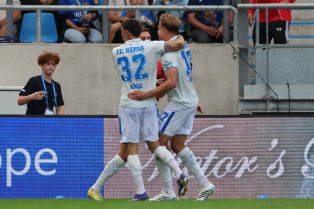 August 30, 2026, Soccer, Men s, 3rd Division, 2026–2027 Season, 1. FC Saarbrücken vs. FC Hansa Rostock, goal celebration after the 1–2, goal scorer Florian Carstens, Hansa Rostock, Saarbrücken, Ludwigsparkstadion, Saarland, Germany, DEU Copyright: xSebastianxBachx