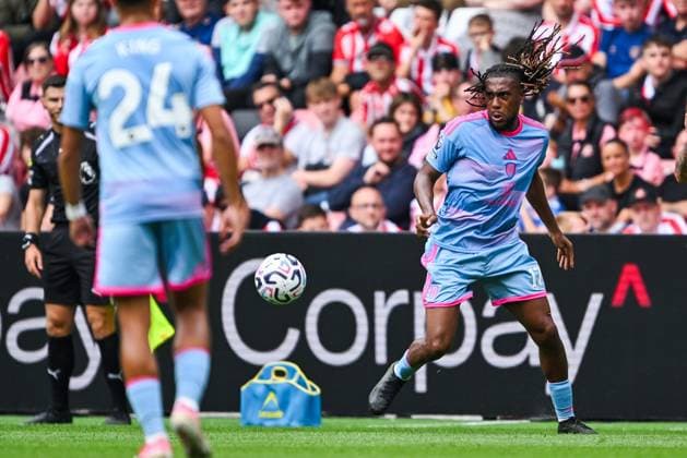 Alex Iwobi of Fulham Sunderland v Fulham, Premier League Football, Football, Stadium of Light, Sunderland, UK - 30 Aug 2026Sunderland Stadium of Light United Kingdom EDITORIAL USE ONLY No use with unauthorised audio, video, data, fixture lists, club league logos or live services. Online in-match use limited to 120 images, no video emulation. No use in betting, games or single club league player publications. Copyright: xGreigxCowie Shutterstockx 17119085cb