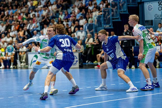Opel Handball Bundesliga, VfL Gummersbach vs. SC Magdeburg, August 30, 2026: Gisli Thorgeir Kristjansson (SC Magdeburg) 10, Tom Kiesler (VfL Gummersbach) 30, Kristjan Horžen, VfL Gummersbach 27, Magnus Saugstrup, SC Magdeburg 23, Opel Handball Bundesliga, VfL Gummersbach vs. SC Magdeburg, August 30, 2026 Copyright: xBEAUTIFULxSPORTS Erlhofx