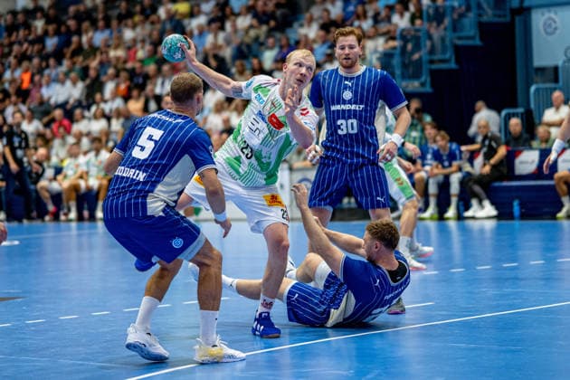 Opel Handball Bundesliga, VfL Gummersbach vs. SC Magdeburg, August 30, 2026 Tilen Kodrin VfL Gummersbach 5, Magnus Saugstrup SC Magdeburg 23, Tom Kiesler VfL Gummersbach 30, Kristjan Horžen, VfL Gummersbach 27, Opel Handball Bundesliga, VfL Gummersbach vs. SC Magdeburg, August 30, 2026 Copyright: xBEAUTIFULxSPORTS Erlhofx