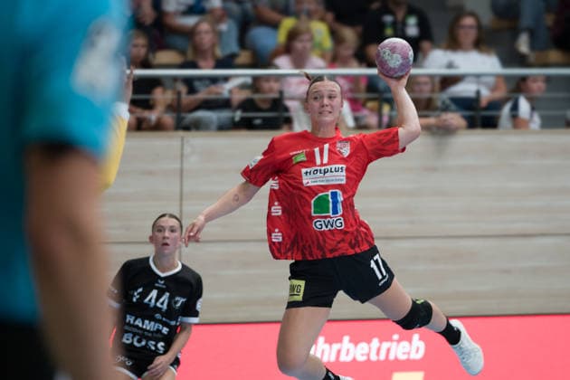 Klara Schlipf Tussies, 44, Emma Hertha Halle, 17, SV Union Halle Neustadt vs. TuS Metzingen, Women s Handball Bundesliga 1, 2026–27 season, August 30, 2026, Halle SWH Arena, Saxony-Anhalt, Germany