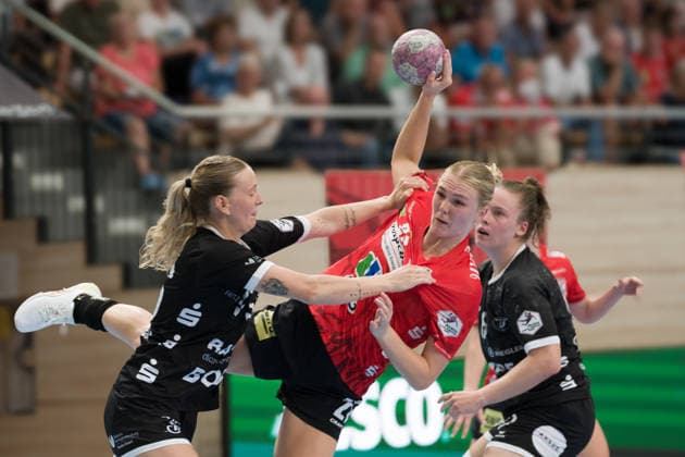 Charlotte Cholevova Tussies, 96, Lynn Holtmann Halle, 27, tus8, SV Union Halle Neustadt vs. TuS Metzingen, Women s Handball Bundesliga, 2026–27 season, August 30, 2026, Halle SWH Arena, Saxony-Anhalt, Germany