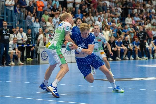 Magnus Saugstrup, pivot, SC Magdeburg 23, Ellidi Snaer Vidarsson, pivot, VfL Gummersbach 4, VfL Gummersbach vs. SC Magdeburg, Opel Handball Bundesliga, Men s, Matchday 1, August 30, 2026, Gummersbach, North Rhine-Westphalia, Germany Copyright: xkolbert-press MartinxWdziecznyx