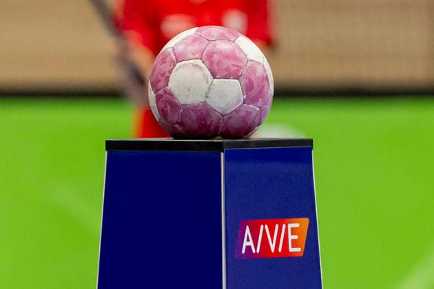 Women s Handball Bundesliga, 2026–2027 Season: SV Union Halle Neustadt vs. TuS Metzingen, Halle, Germany, August 30, 2026. Pictured: game ball, handball feature, symbol, stock photo, characteristic, detail, Halle Saale SWH Arena, Saxony-Anhalt, Germany