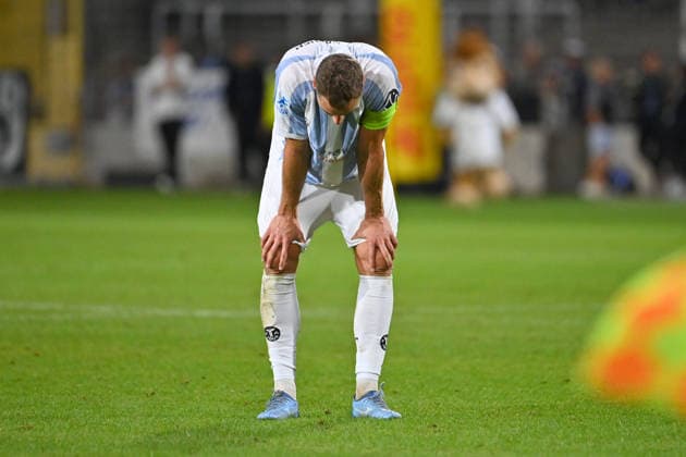 Dennis DRESSEL, 1860 Munich, after the game: disappointment, frustration, disappointed, frustrated, dejected; action, individual play, single frame, cutout, full-body shot, full-length shot; Bavarian State Soccer Cup, Toto Cup: TSV 1860 Munich vs. TSV Buchbach 1–3 on September 1, 2026, at Grünwalder Stadium