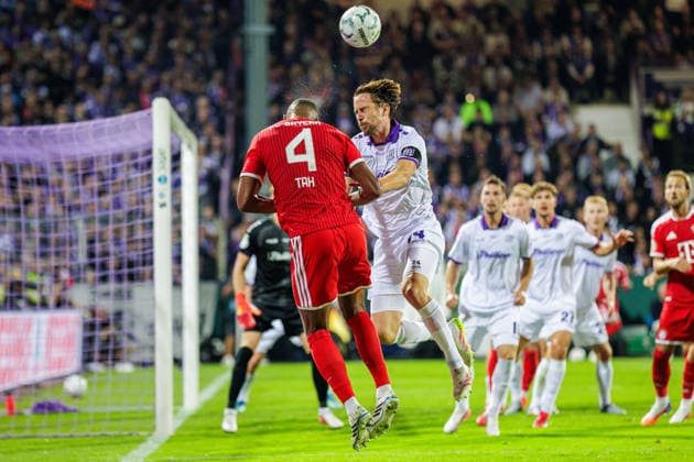L R Jonathan Tah, FC Bayern Munich, 04, in a header duel with Jannik Mueller, VfL Osnabrück, 24, GER, VfL Osnabrück vs. FC Bayern Munich, Soccer, DFB Cup, First Round, 2026–2027 Season, September 2, 2026 DFL regulations prohibit any use of photographs as image sequences and or quasi-video GER, VfL Osnabrück vs. FC Bayern Munich, Soccer, DFB Cup, Round 1, 2026–2027 season, September 2, 2026 Osnabrück Copyright: xEibner-Pressefoto JanxRollingerx EP_JSK