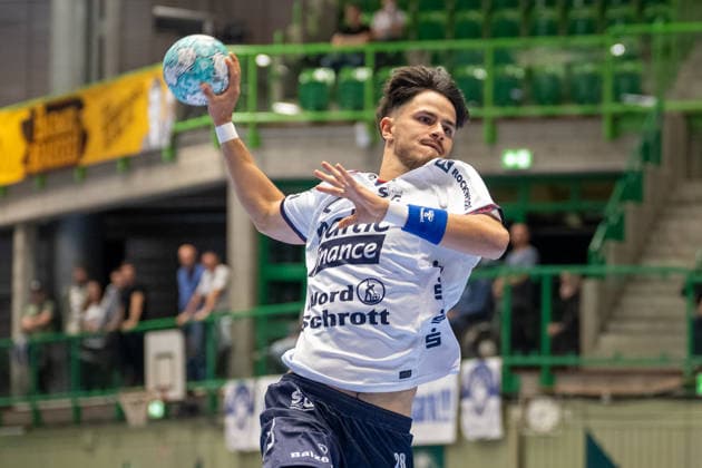 Patrick Volz of SG Flensburg Handewitt, 28, taking a shot in the Bergischer HC vs. SG Flensburg Handewitt game, handball, Opel HBL, Matchday 2, 2026–2027 season, September 2, 2026, Bergischer HC vs. SG Flensburg Handewitt, Handball, Opel HBL, Matchday 2, 2026–2027 season, September 2, 2026, Wuppertal Copyright: xEibner-Pressefoto ThomasxHaeslerx EP_THR
