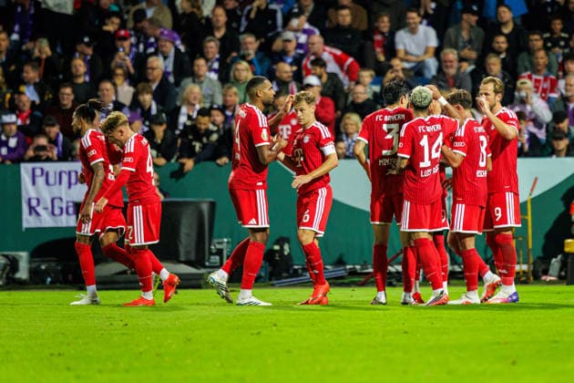 The FC Bayern Munich players celebrate Michael Olise s goal to make it 1–3. FC Bayern Munich, 17 GER, VfL Osnabrück vs. FC Bayern Munich, Soccer, DFB Cup, 1st Round, 2026–2027 Season, September 2, 2026 DFL regulations prohibit any use of photographs as image sequences and or quasi-video GER, VfL Osnabrück vs. FC Bayern Munich, Soccer, DFB Cup, Round 1, 2026–2027 season, September 2, 2026 Osnabrück Copyright: xEibner-Pressefoto JanxRollingerx EP_JSK
