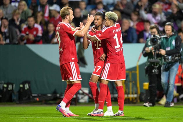 Soccer, DFB Cup, 20260902, VfL Osnabrück vs. FC Bayern Munich. Pictured: Goal 1, 3; from left: Harry KANE (Bayern), 9 (goal scorer), Michael OLISE (Bayern), 17, Luis DIAZ (Bayern), 14. Osnabrück, Osnatel Arena, Lower Saxony, Germany Copyright: Passion2Press MarkusxFischerx