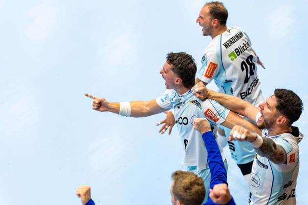 September 3, 2026, GER, Handball, Men, Season 26–27, Opel Division 1, Matchday 2, ThSV Eisenach vs. HBW Balingen Weilstetten. HBW Balingen Weilstetten wins the away game in Eisenach 27–36, Pictured: Mex Raguse (HBW Balingen Weilstetten), Csaba Leimeter (HBW Balingen Weilstetten), Tobias Heinzelmann (HBW Balingen Weilstetten) 99817 Eisenach, Werner Assmann Hall, Am Sportp, Thuringia, Germany