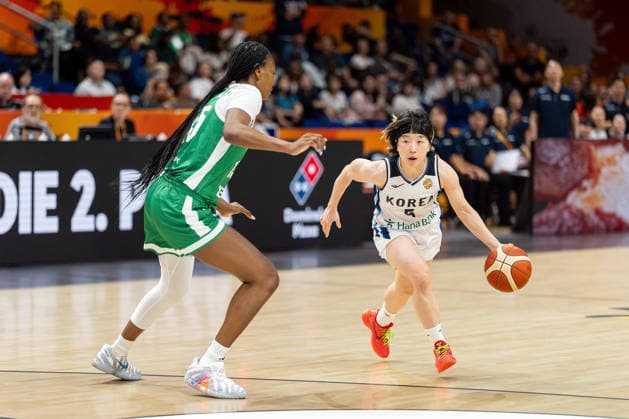 Heji An (Korea), No. 5, dribbling past Maryam Dauda (Nigeria), No. 15, GER, Korea vs. Nigeria, Basketball, 2026 FIBA Women’s World Cup, Group Stage, Matchday 1, September 4, 2026, GER, Korea vs. Nigeria, Basketball, 2026 FIBA Women’s World Cup, Matchday 1, September 4, 2026, Berlin Copyright: xEibner-Pressefoto MaxxVincenx EP_MVN