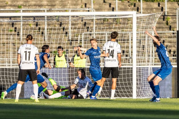 SSV Ulm 1846 Soccer vs. SGV Freiberg Heilbronn, Soccer, Regionalliga Southwest, Matchday 5, Donaustadion Ulm, September 4, 2026—shot on goal, goal celebration, cheers, joy after a goal—Tino Bradara scores the second goal (0–2) for SGV Heilbronn Freiberg, 2nd goal; SSV Ulm 1846 Soccer vs. SGV Freiberg Heilbronn, Soccer, Regionalliga Southwest, Matchday 5, Donaustadion Ulm, September 26, 2004; Photo by Lucca Fundel, Ulm Donaustadion, Baden-Württemberg, Germany
