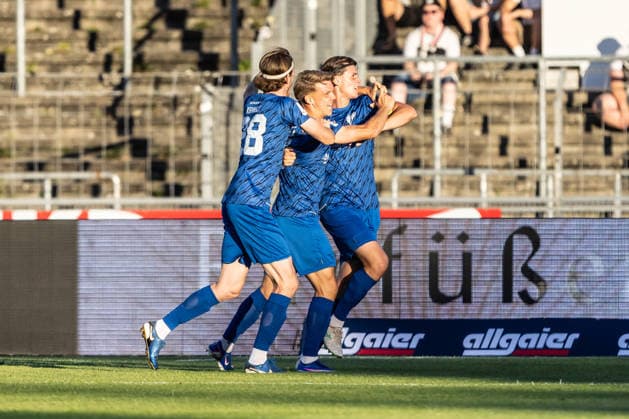 SSV Ulm 1846 Soccer vs. SGV Freiberg Heilbronn, Soccer, Regionalliga Southwest, Matchday 5, Donaustadion Ulm, September 4, 2026—Shot on goal, goal celebration, cheers, joy after a goal—Tino Bradara of SGV Heilbronn Freiberg scores to make it 0–2; Scott Kennedy of SGV Heilbronn Freiberg, 2nd from the left, 28, Tino Bradara, SGV Heilbronn Freiberg, 2, Paul Polauke, SGV Heilbronn Freiberg, 5; SSV Ulm 1846 Soccer vs. SGV Freiberg Heilbronn, Soccer, Southwest Regional League, Matchday 5, Donaustadion Ulm, September 4, 2026; Photo by Lucca Fundel, Ulm Donaustadion, Baden-Württemberg, Germany