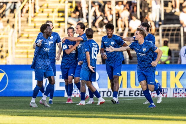 SSV Ulm 1846 Soccer vs. SGV Freiberg Heilbronn, Soccer, Regionalliga Southwest, Matchday 5, Donaustadion Ulm, September 4, 2026—Goal celebration, cheers, and joy after a goal: Michael Martin of SGV Heilbronn Freiberg scores the 0–1 goal, 8 players from SGV Freiberg in the foreground (from left): Abou Dramane Ballo of SGV Heilbronn Freiberg, 27, Tino Bradara, SGV Heilbronn Freiberg, 2. SSV Ulm 1846 vs. SGV Freiberg Heilbronn, soccer, Regionalliga Southwest, Matchday 5, Donaustadion, Ulm, September 4, 2026; Photo by Lucca Fundel; Ulm Donaustadion, Baden-Württemberg, Germany