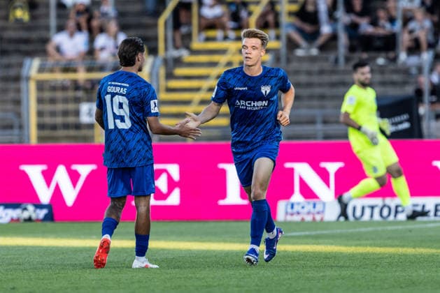 SSV Ulm 1846 Soccer vs. SGV Freiberg Heilbronn, Soccer, Regionalliga Southwest, Matchday 5, Donaustadion Ulm, September 4, 2026, High-five (from left): Minos Gouras, SGV Heilbronn Freiberg, 19, Tino Bradara, SGV Heilbronn Freiberg, 2 SSV Ulm 1846 Soccer vs. SGV Freiberg Heilbronn, Soccer, Southwest Regional League, Matchday 5, Donaustadion Ulm, September 26, 2004; Photo by Lucca Fundel, Ulm Donaustadion, Baden-Württemberg, Germany
