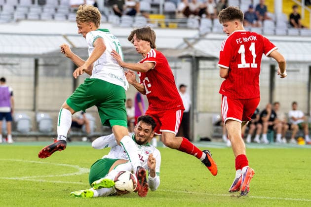 Edis Bakic 17 VfB Eichstätt, Bohdan Olychenko 8 FC Bayern Munich Amateurs, Pascal Schittler 32 VfB Eichstätt, Matous Srb 11 FC Bayern Munich Amateurs, FC Bayern II vs. VfB Eichstätt, Soccer, Bavarian Regional League, Matchday 7, September 4, 2026. DFB regulations prohibit any use of photographs as image sequences and or quasi-video. Munich, Bavaria, Germany Copyright: xkolbert-press UlrichxGamelx