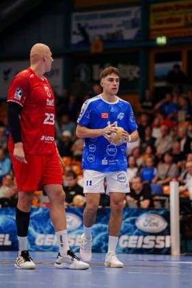 Handball Bundesliga 2, Matchday 2: Dessau Roßlauer HV 06 vs. Die Eulen Ludwigshafen, Alen Hadzimuhamedovic, Dessau Roßlauer HV 06, 11 during a penalty throw on September 4, 2026, at the Anhalt Arena, Dessau-Roßlau, Saxony-Anhalt, Dessau-Roßlau, Anhalt Arena, Saxony-Anhalt, Germany