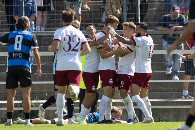 Regionalliga Southwest: FSV Frankfurt vs. Kickers Offenbach, September 5, 2026. Benedikt von Hagen (Kickers Offenbach, No. 17) scored the goal to make it 0–1 and celebrates with Maximilian Schmid (Kickers Offenbach, No. 9) and Keanu Staude (Kickers Offenbach, No. 11), , FSV Frankfurt vs. Kickers Offenbach, Frankfurt, BBBank Arena, September 5, 2026 Copyright: xBEAUTIFULxSPORTS Gawlikx