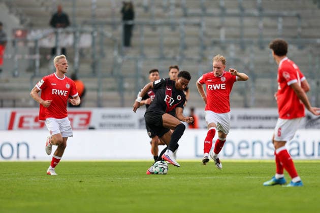 Rot Weiss Essen vs. FC Viktoria Cologne, Soccer, 3rd Division, Matchday 4, 2026–2027 Season, September 5, 2026, Noah Maboulou of Viktoria Köln in control of the ball Rot-Weiss Essen vs. FC Viktoria Köln, Soccer, 3. Liga, Matchday 4, 2026–2027 Season, September 5, 2026, Essen Copyright: xEibner-Pressefoto JavadxMohammadx EP_JMR